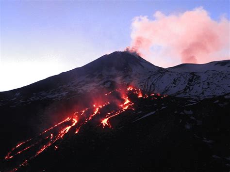 January 04 , 2023 . EN. Italy / Sicily : Etna , Italy : Stromboli , Colombia : Puracé / Los ...