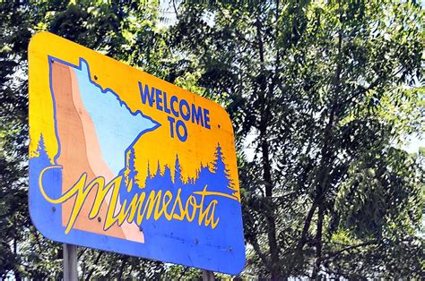 Which States Border Minnesota? - WorldAtlas