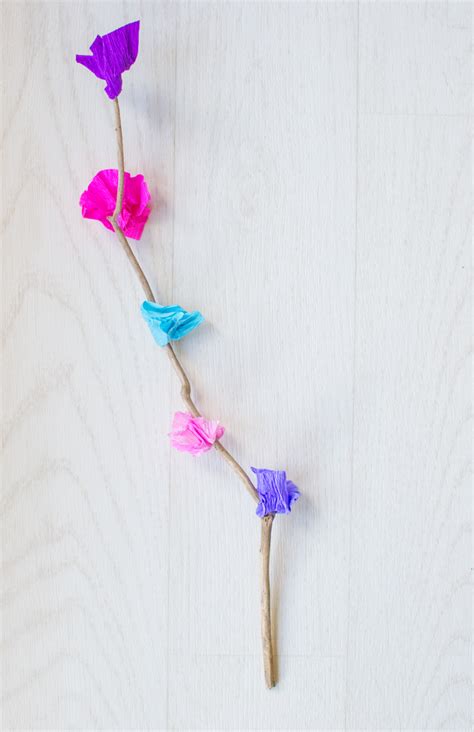 Handmade Flowers Using Sticks: Simple Tutorial