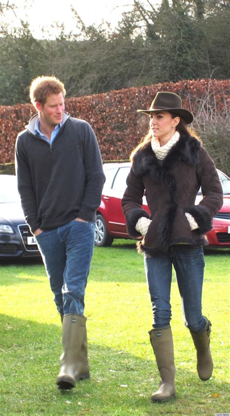 Kate Middleton Dons Hat, Wellies For Football On Christmas Eve 2011 (PHOTOS) | HuffPost