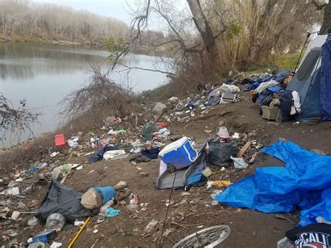 This is the scene along the American River bike trail : r/Sacramento