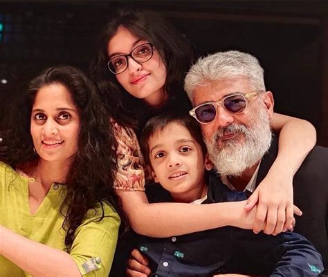 Ajith Kumar, Shalini and kids Anoushka, Aadvik make a happy family in ...