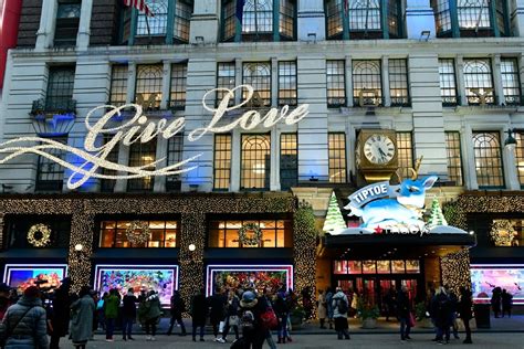 Macy’s Herald Square Unveils Their Magical Holiday Windows - Secret NYC