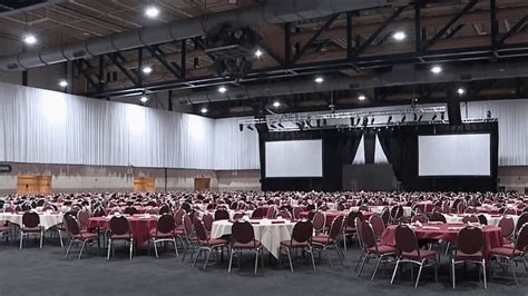 Riverside Convention Center hosts largest banquet since pandemic