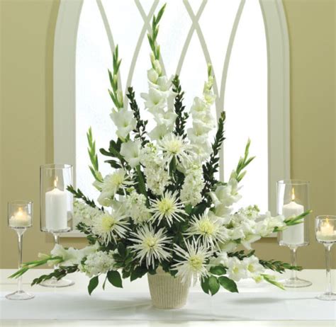 Ideas to Make Wedding Altar Flowers for the Wedding