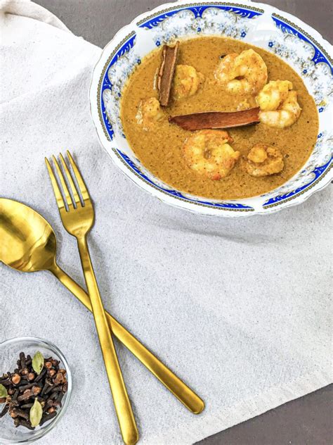 Chingri Malai Curry – Bengali Prawn Curry - Romandian Masala