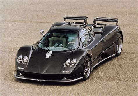 Fiche technique Pagani Zonda C12 S 7.3 Prototype (2002)