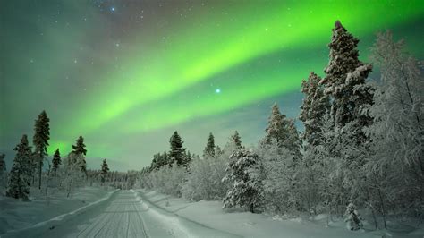 An Ice Hotel in Finland Is Hiring a Northern Lights Spotter | Condé ...