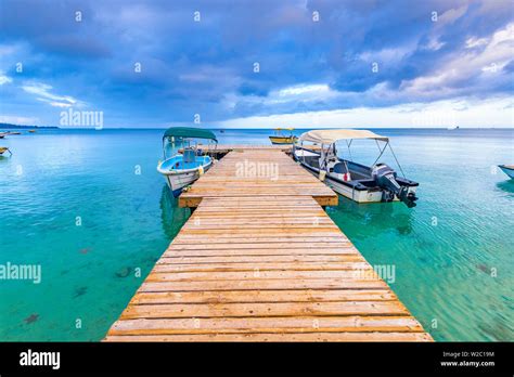 Caribbean, Grenada, Grand Anse Bay, Grand Anse Beach Stock Photo - Alamy