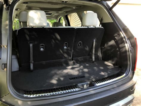 kia telluride cargo space behind 3rd row - erik-schiavoni