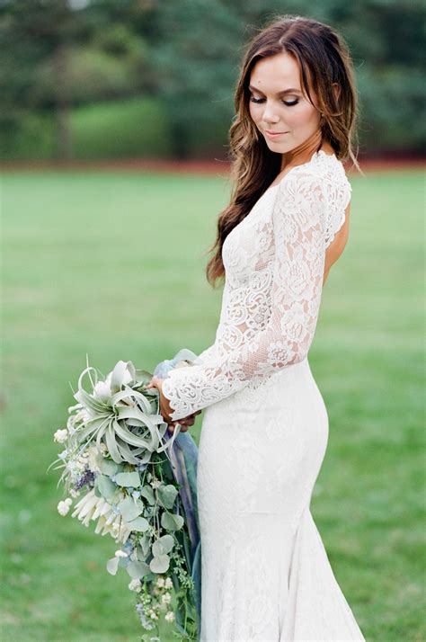 White Lace Long Sleeve Wedding Dress