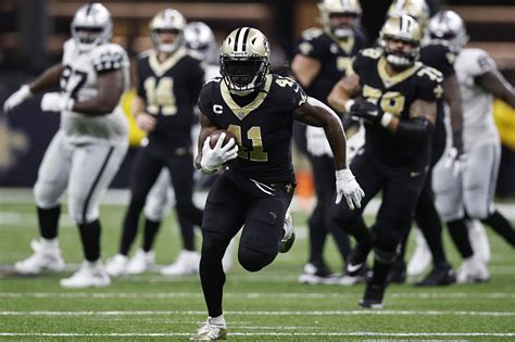 Bills called about Alvin Kamara in quest to ‘make splash’ before NFL trade deadline – Real News ...