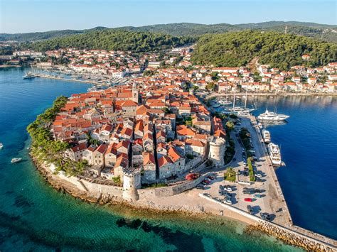 Complet Guide to Visit Korcula Island: an island of sea, activities and wine - We wander the world