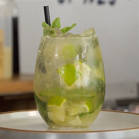 Classic White Rum Mojito | Easy to make at home cocktail | Cape ...