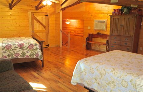 Creeks Crossing Cabins (Rockbridge, OH) - Resort Reviews - ResortsandLodges.com