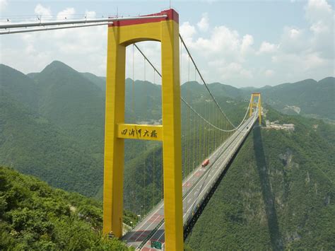 Sidu River Bridge, China | The World's Scariest Bridges: Keep Your Eyes on the Road