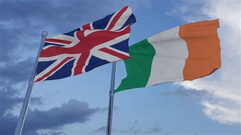 NI survey suggests 50% neither unionist nor nationalist - BBC News