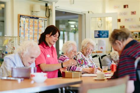 Dementia Care Hampshire - Rowan Lodge Care Home - Forest Care