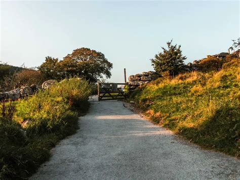 An enchanting walk around Wistman’s Wood, Dartmoor - She walks in England