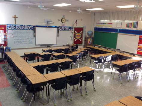 Related image | Classroom seating arrangements, Classroom seating, Classroom arrangement