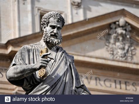 Statue St Peter in front of St Peter's Basilica, Vatican City, Rome ...