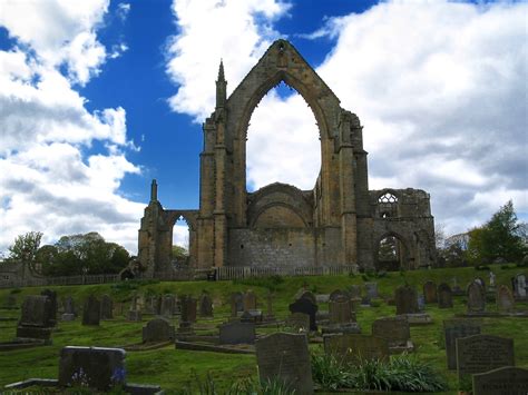 10 of the Best Medieval Abbeys in Britain – Britain and Britishness