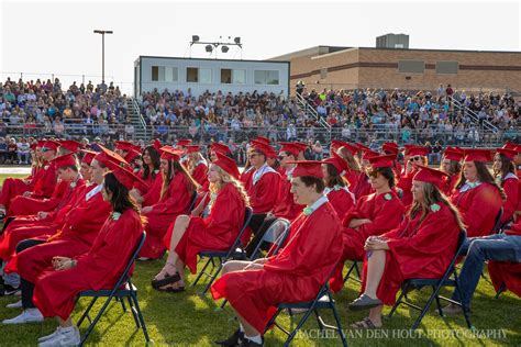 Graduation-2023 - Rachel Van Den Hout Photography