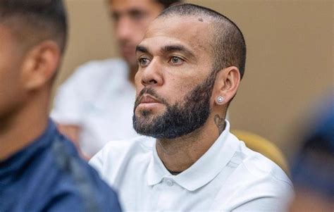 Daniel Alves receberá R$ 6,5 milhões do Tesouro espanhol e quer usar valor para pedir liberdade ...