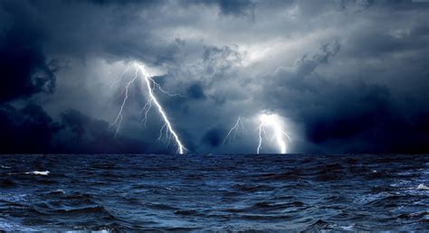 Storm Wallpapers - Top Free Storm Backgrounds - WallpaperAccess