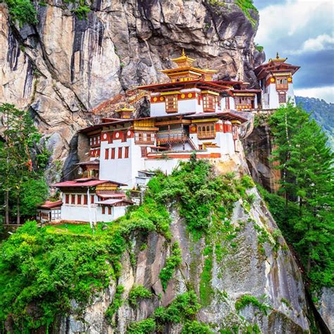 Bhutan Tourism - The Land of Happiness