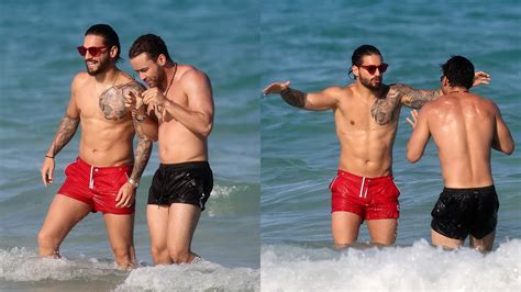 Watch Maluma and Prince Royce Have a Chill Beach Day in Miami | Telemundo