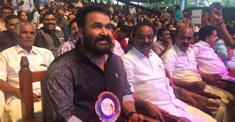 Mohanlal grabs eyeballs at Kerala film awards ceremony | Pinarayi ...