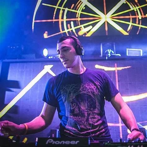 Stream Astrix (Tribute Set) by Memories Of Altered States | Listen ...