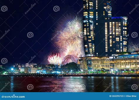 Sydney Harbour Bridge New Years Eve Fireworks 2023, Colourful NYE Fire Works NSW Australia Stock ...