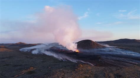 Volcano warning as Iceland hit by small earthquakes