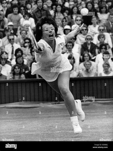 Billie Jean King playing in a tennis match Stock Photo - Alamy