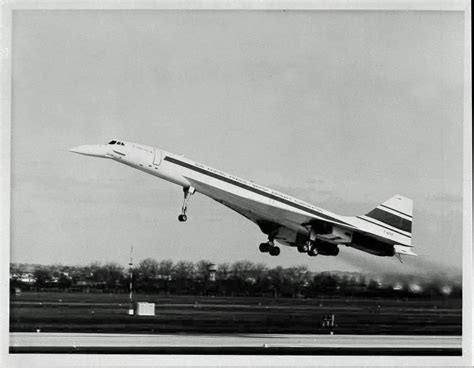 Concorde Take-off :: Rochester Avionic Archives