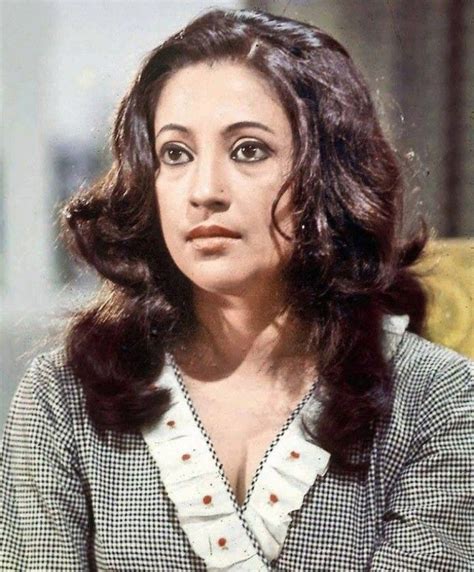 Suchitra Sen | Suchitra sen, Beautiful face, Indian film actress