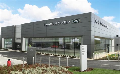 UK’s largest Land Rover showroom opens in Colchester - Content Marketing Agency London