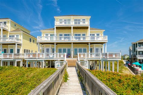 Villas by the Sea, North Topsail Beach Rentals | Vacasa