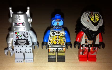 LEGO Collectible Minifigures Series 1 Robot vs. Space UFO | Flickr