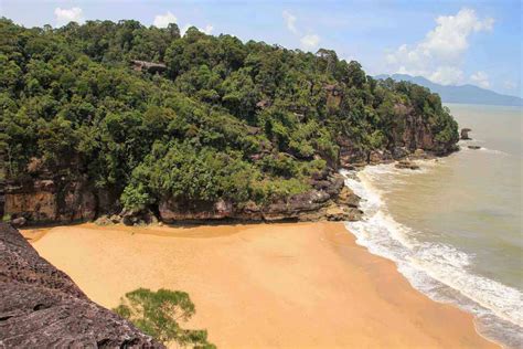 11 Wild & Best Borneo Beaches you Can't Miss - Monkey Rock World