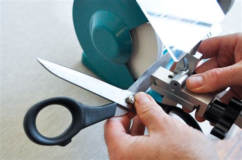 Scissor Sharpening – the workroom