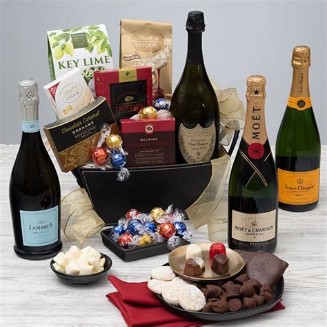 Romantic Gift Baskets Great Romantic Gifts Presents Christmas