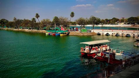 A Day at Kankaria Lake: Ahmedabad's Popular Family Spot - Nativeplanet