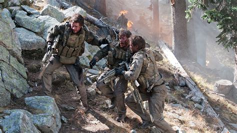 'Lone Survivor' Review: Mark Wahlberg Stars in Peter Berg's Grueling War Drama - Variety