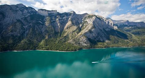 Lake Minnewanka | Banff & Lake Louise Tourism