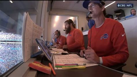 Bills offensive coordinator freaks out after they run out of time. : r ...