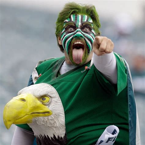 Which NFL Team Has the Craziest Sports Fans? [PICTURES]