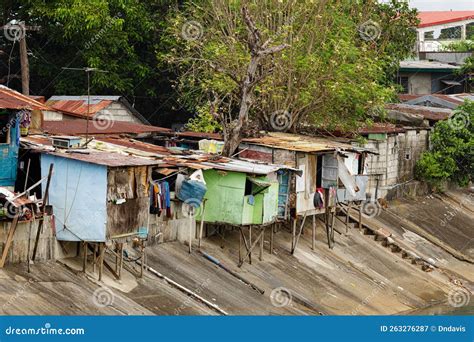 People Living in Poverty Along the Canals of Manila Philippines Stock ...